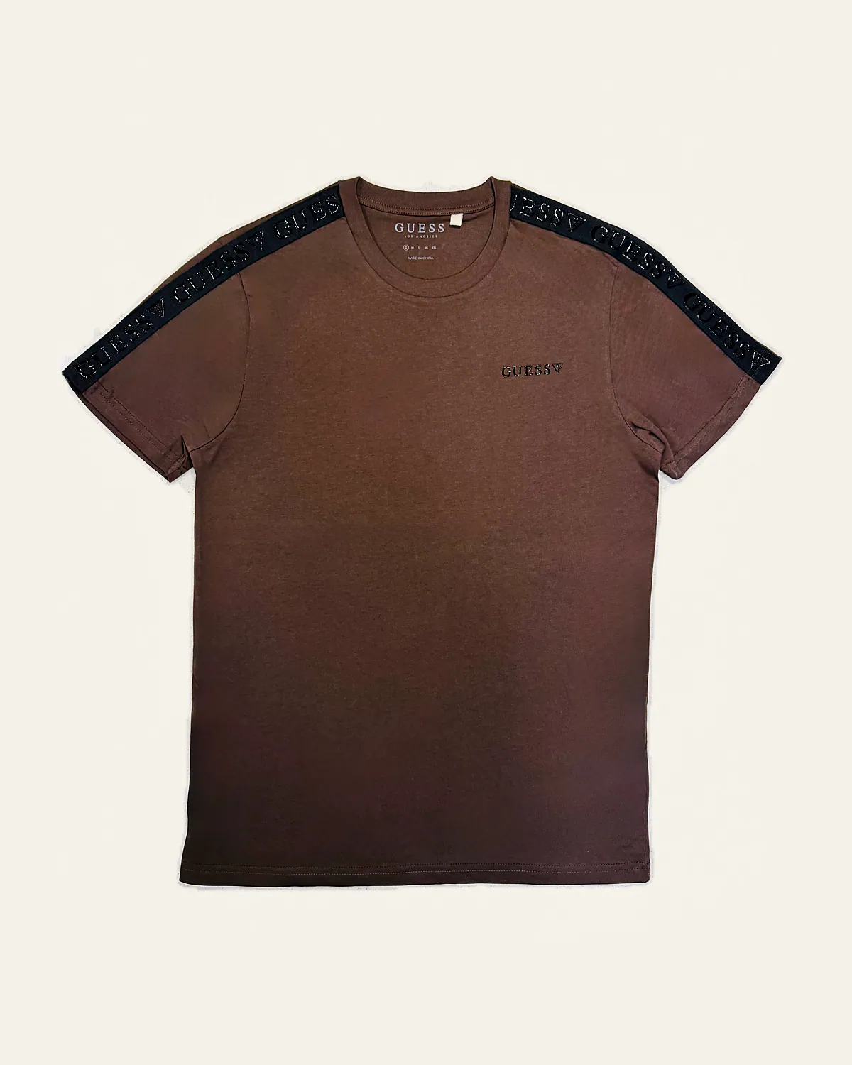 Remera Guess marrón