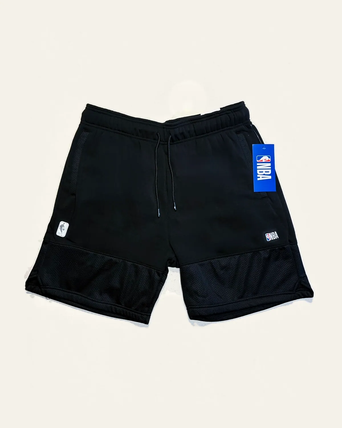Short NBA negro